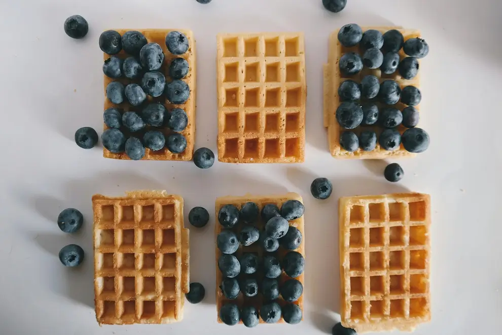 overheerlijke wafels met blauwe bessen
